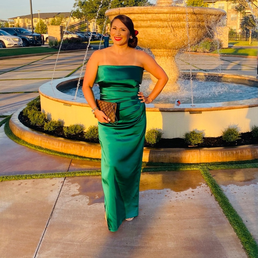 Betsy & Adam sz 12 Emerald Green formal